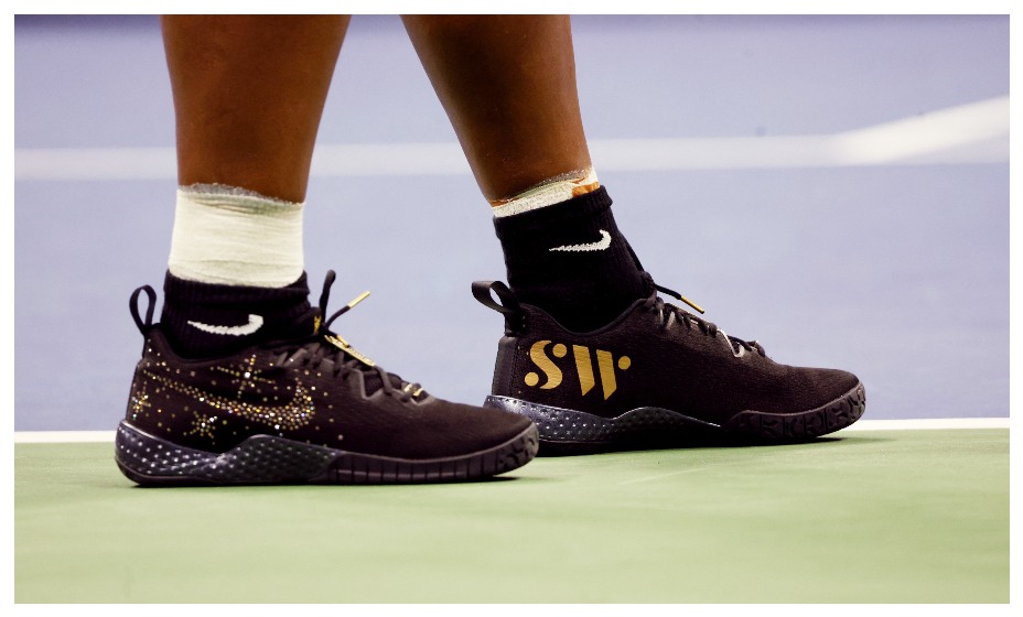 Уильямс играет на US Open в кроссовках, украшенных золотом и сотнями бриллиантов. Фото: Reuters