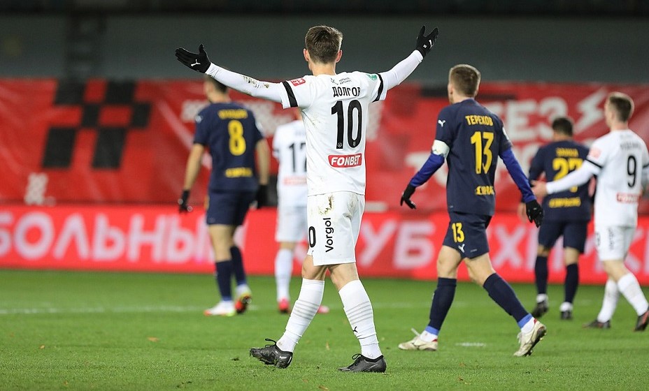 Долгов не может скрыть своего разочарования. Фото: ФК «Химки»