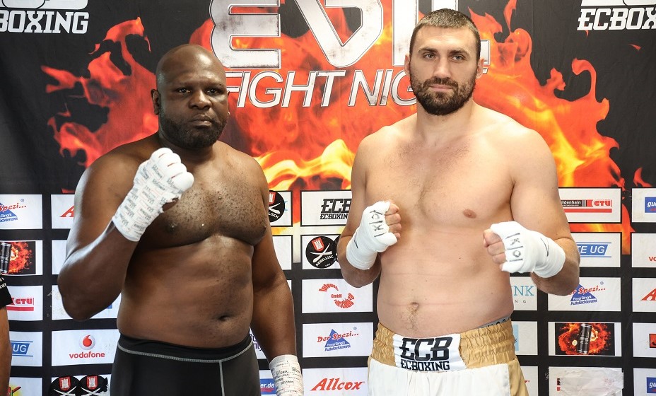 Кевин Джонсон (слева) хочет стать россиянином. Фото: Global Look Press