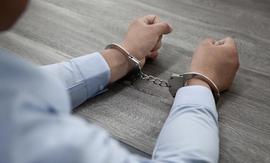 Бывший игрок сборной России Бугаев задержан с полкило наркотиков. Фото: Freepik