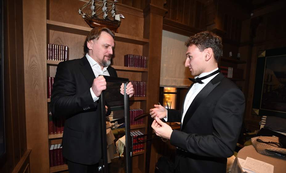 Федор Чалов привыкает в образу джентльмена. Фото: Михаил Фролов, КП