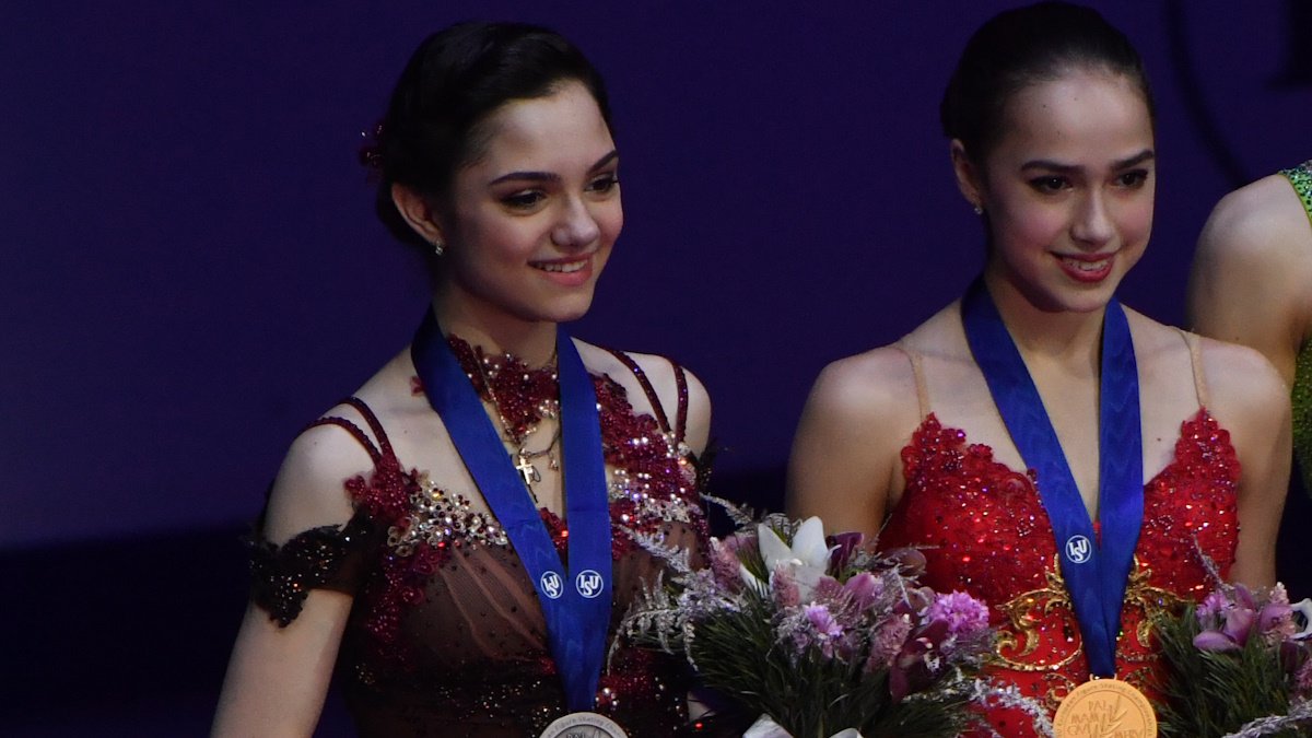 Евгения Медведева, Алина Загитова. Фото: Владимир ВЕЛЕНГУРИН, КП