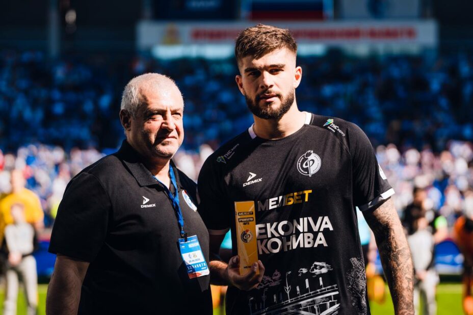 Макс Дзиов получил перелом ноги в матче против «Рубина». Фото: ФК «Факел»