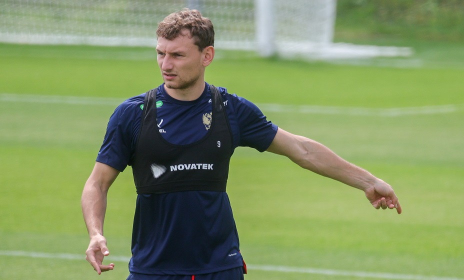 Чалов получил травму и выбыл на две недели. Фото: Global Look Press