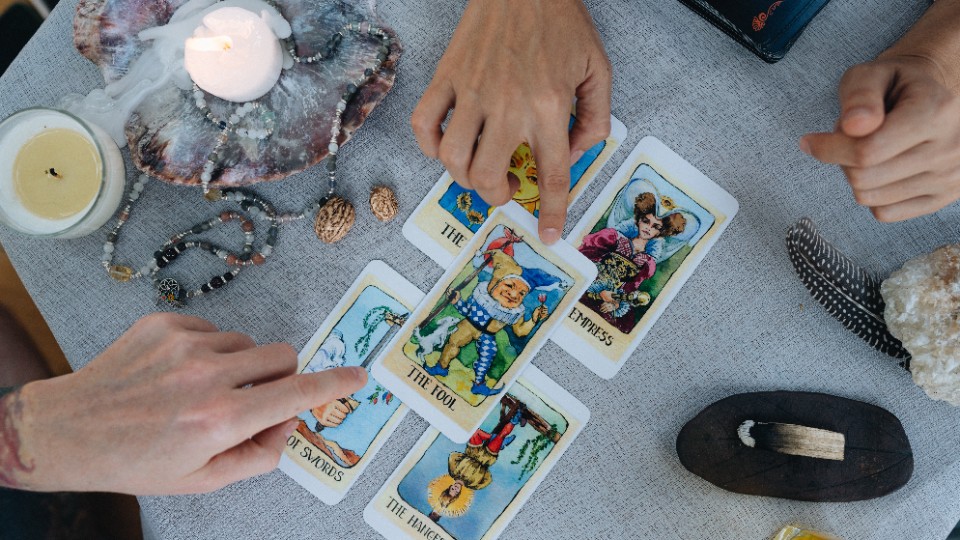 Лучшие расклады Таро на работу и карьеру в 2025 году