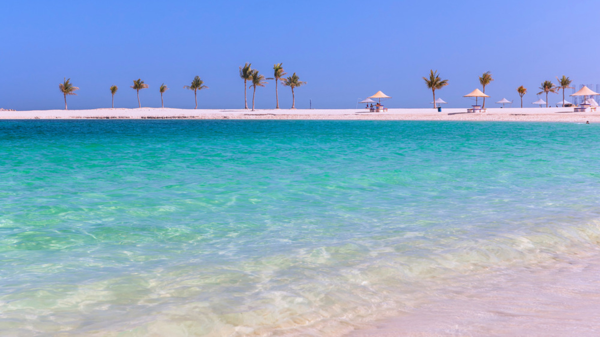 Пляж Аль-Мамзар в Дубае.