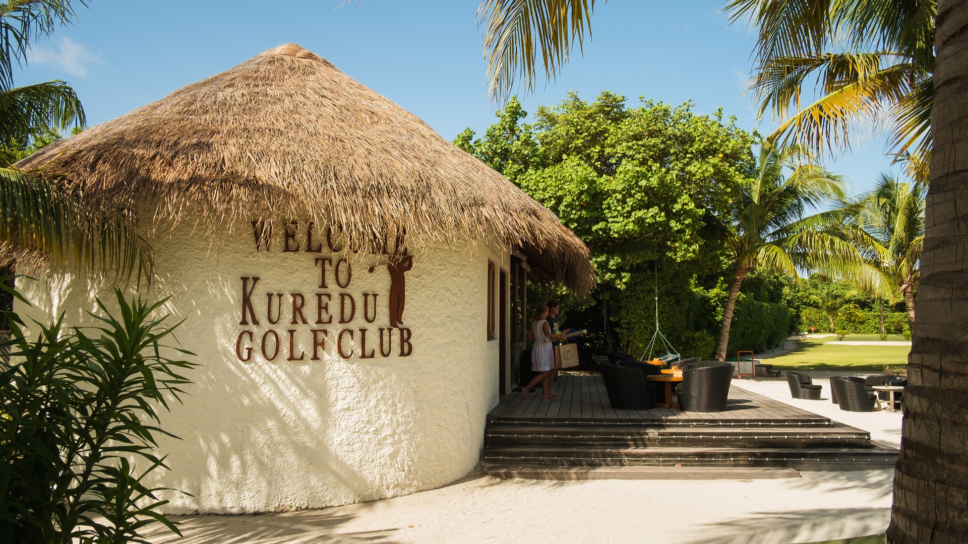 Гольф-клуб на острове Куреду, Атолл Лавиани.