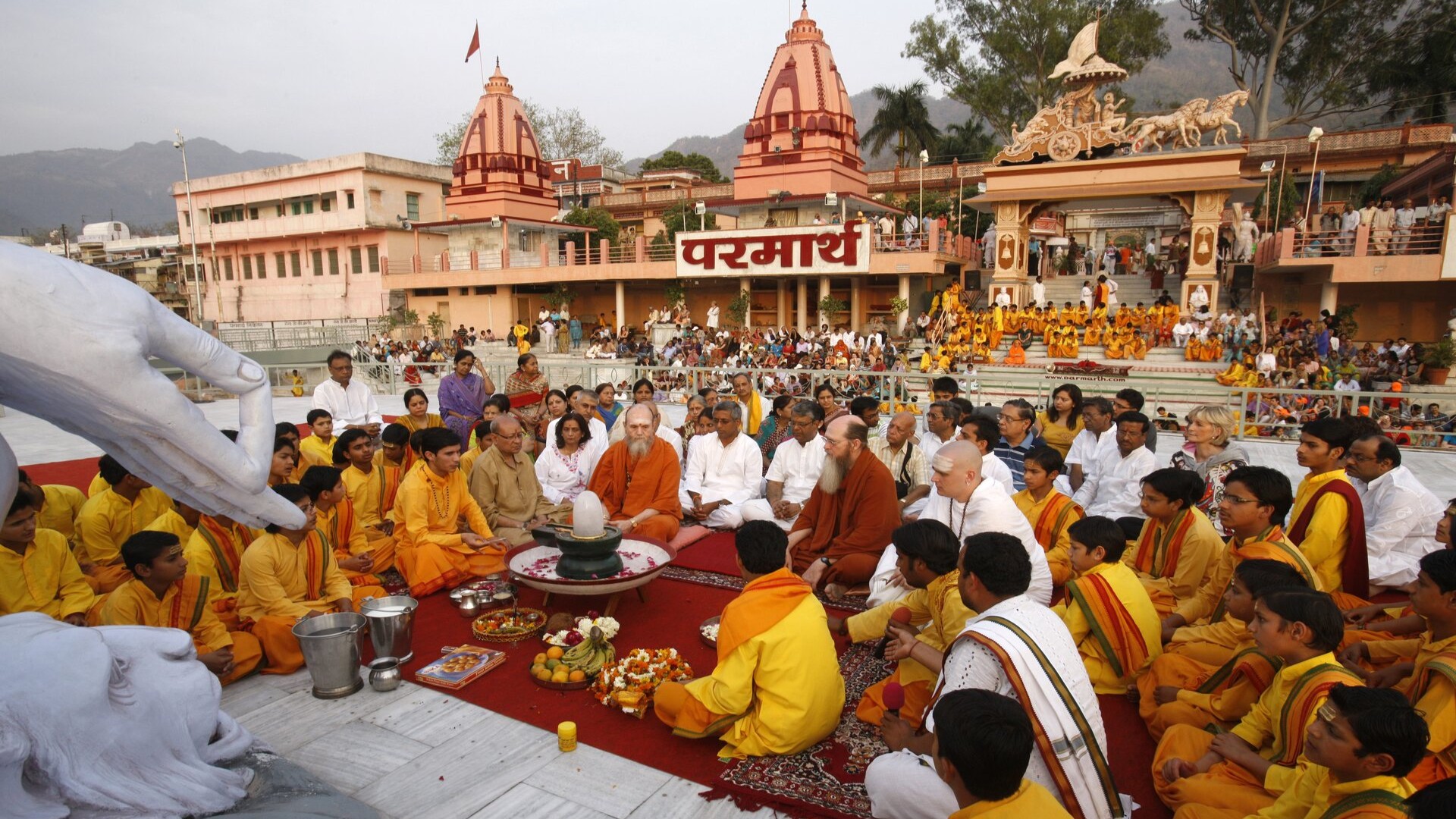 Вечернее торжество в Парматхе, Ришикеш.