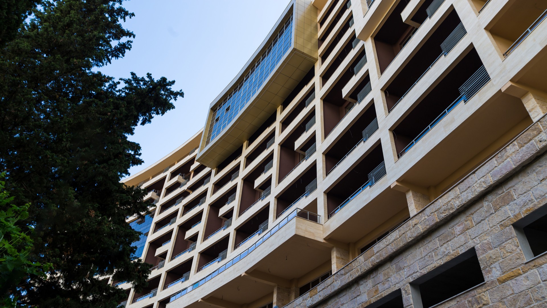 Современная архитектура Hotel Harmonia by Dukley.